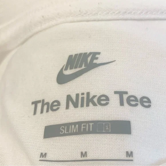 Nike Short Sleeve Cropped Logo T Shirt in White Size Medium - Picture 4 of 5